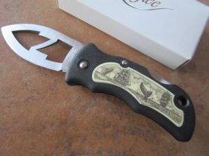 JUNGLEE - K02096 - Folding Pocket Knife - (2 1/4" AUS-6 Stainless Steel Blade) - Scrimshaw Look Handle design - Lock back Safety