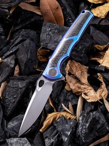 WE KNIFE CO - 811A , TYCHE , Bohler-M390 , 6AL4V Titanium Inlay Carbon Fiber