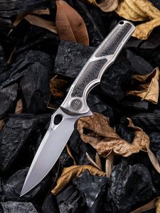 WE KNIFE CO - 811B , TYCHE , Bohler-M390 , 6AL4V Titanium Inlay Carbon Fiber
