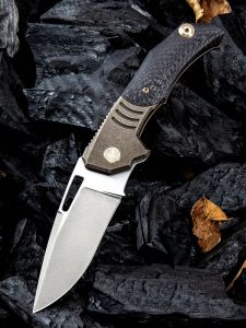 WE KNIFE CO -817B , STIXX , Bohler-M390 , 6AL4V Titanium Inlay Carbon Fiber