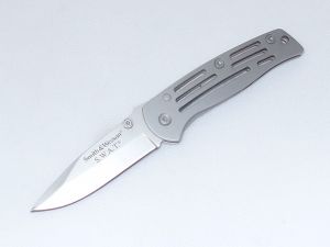 Smith & Wesson- SW3300 - Baby Frame Lock SWAT Folding Pocket Knife ( 2 5/8"" Stainless Steel )