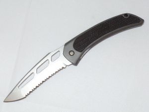 OUTDOOR EDGE- IM-10S -Serrated Impulse Folding Pocket Knife ( 3 3/4" Stainless Steel Blade)