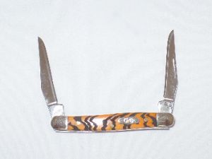 CASE- 08628 -Tiny Muskrat Bengal Folding Pocket Knife ( 1.5' Stainless Steel blade ) 08628