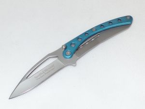 Smith & Wesson -SWPRO-B , Protector Pocket Framelock Knife, 2-1/2'' Plain Blade, W/ Pocket Clip, Blue Coated Stainless Steel Handle,