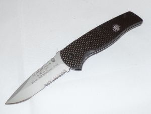 Smith & Wesson -SW3000CF, S.W.A.T Pocket Knife, Serrated Blade, First Milennium Series-SW3000CF
