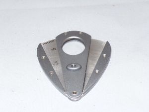 XI KAR- Xi 1 -Cigar Cutter ( 54 Ring Gauge HRC 54 Blade )