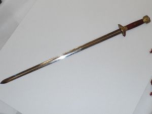 Cold Steel- 88G Gim Sword, Rosewood Handle, 30'' Carbon Steel Blade, Hardwod Scabbard With Brass Fittings